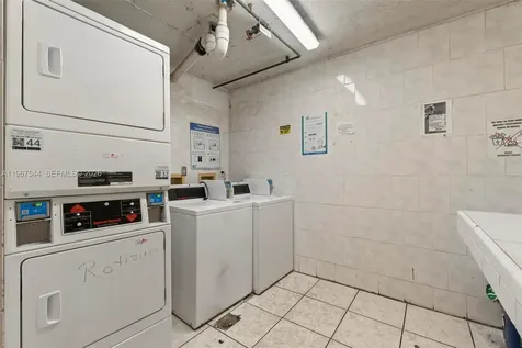 606 W 81st Street Hialeah FL 33014