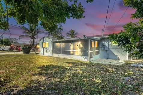 3221 SW 67th Way Miramar FL 33023