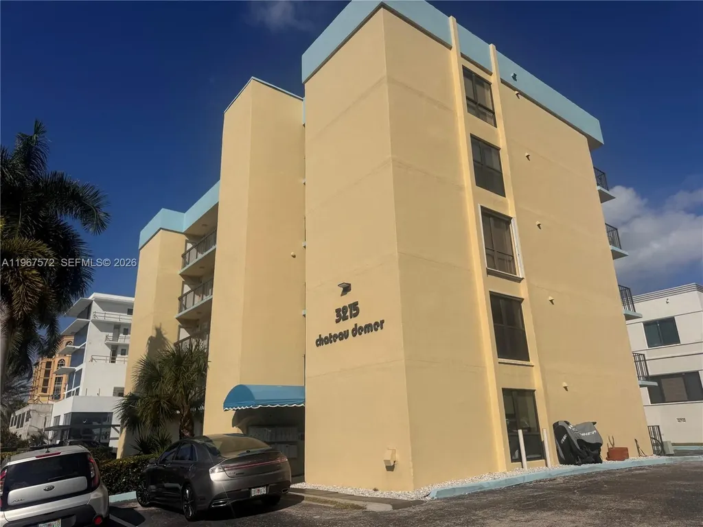 3215 N Ocean Drive Hollywood FL 33019