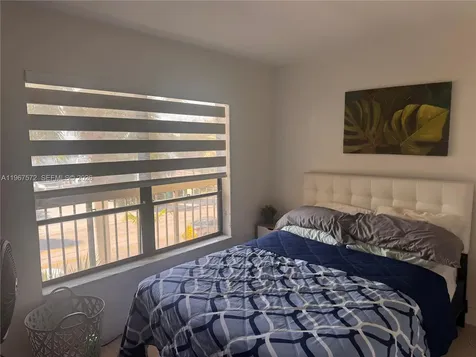 3215 N Ocean Drive Hollywood FL 33019