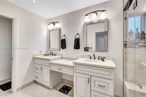 3211 Calle Largo Drive Hollywood FL 33021