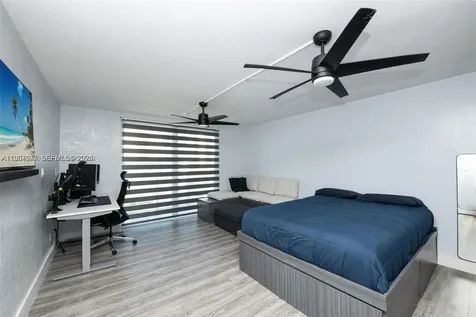 19201 Collins Avenue Sunny Isles Beach FL 33160