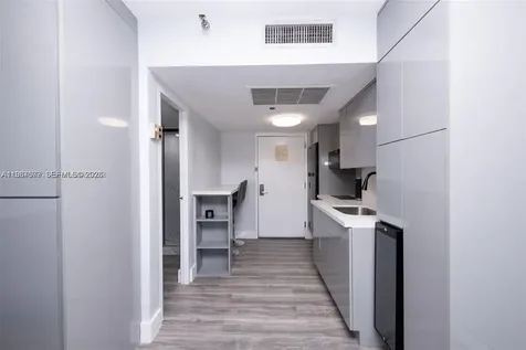 19201 Collins Avenue Sunny Isles Beach FL 33160