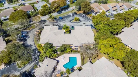 811 SE 4th Avenue Dania Beach FL 33004