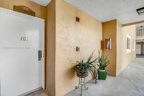 811 SE 4th Avenue Dania Beach FL 33004