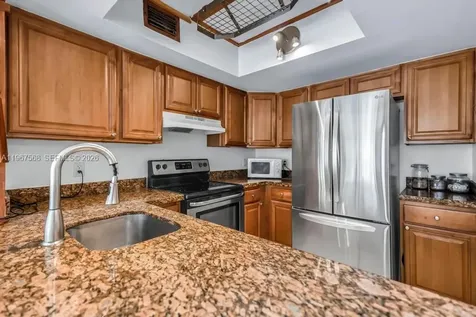 811 SE 4th Avenue Dania Beach FL 33004