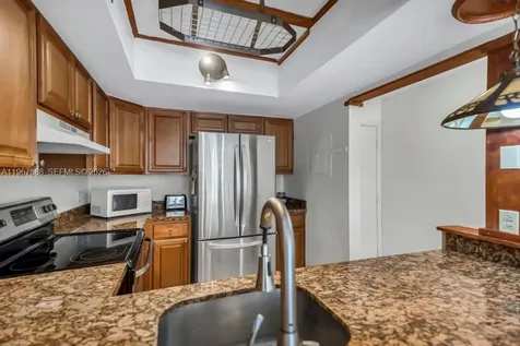 811 SE 4th Avenue Dania Beach FL 33004