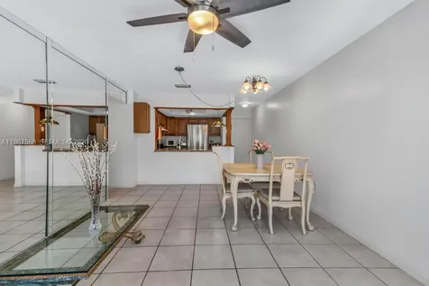811 SE 4th Avenue Dania Beach FL 33004