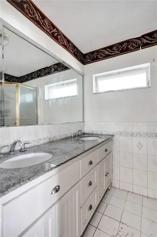 4966 NW 39th Street Lauderdale Lakes FL 33319