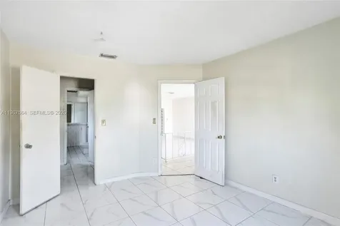 4966 NW 39th Street Lauderdale Lakes FL 33319