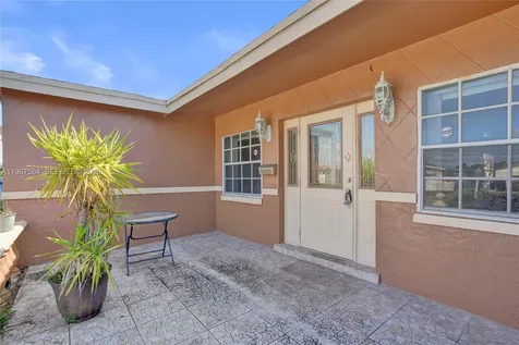 4966 NW 39th Street Lauderdale Lakes FL 33319