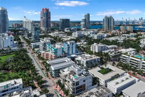 304 Ocean Drive Miami Beach FL 33139
