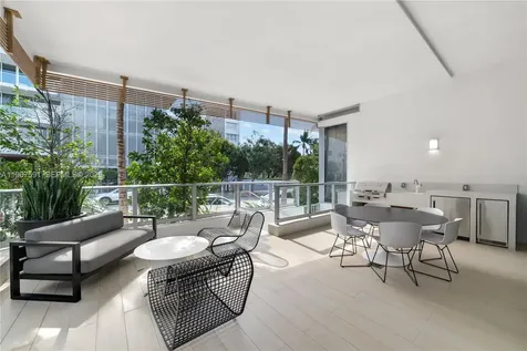 304 Ocean Drive Miami Beach FL 33139