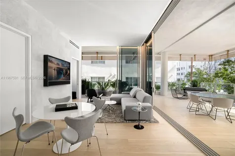 304 Ocean Drive Miami Beach FL 33139