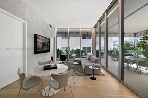 304 Ocean Drive Miami Beach FL 33139