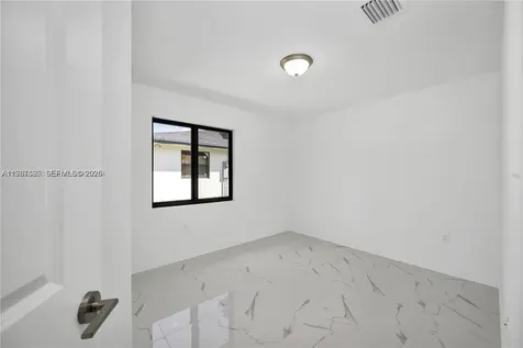 673 NW 14 Florida City FL 33034