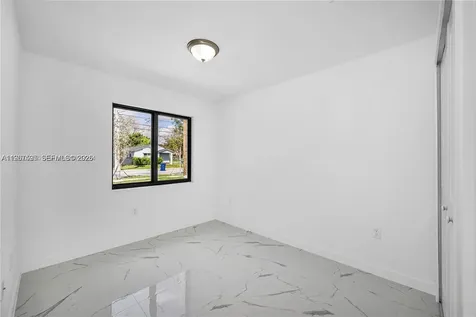 673 NW 14 Florida City FL 33034