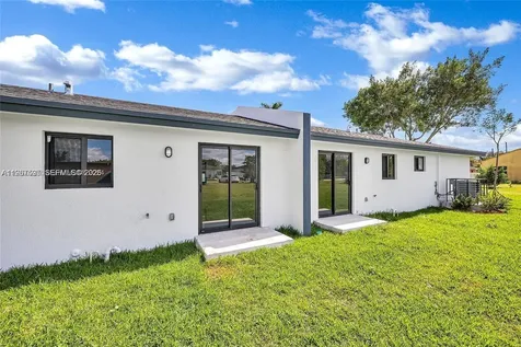 673 NW 14 Florida City FL 33034