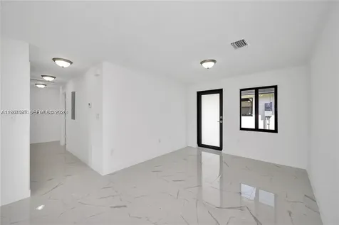 673 NW 14 Florida City FL 33034