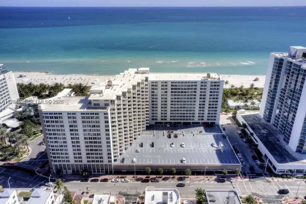 2899 Collins Avenue Miami Beach FL 33140