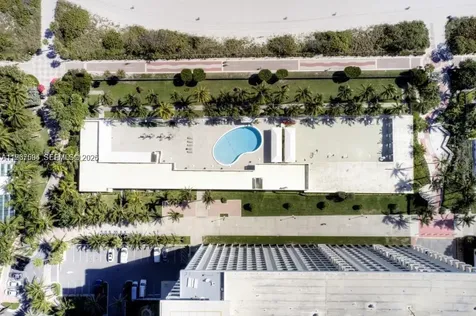 2899 Collins Avenue Miami Beach FL 33140