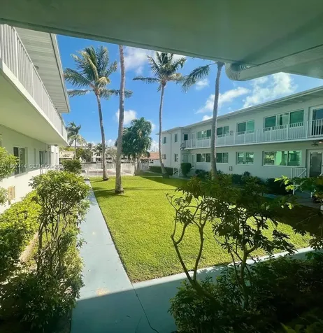 7207 Bay Drive Miami Beach FL 33141