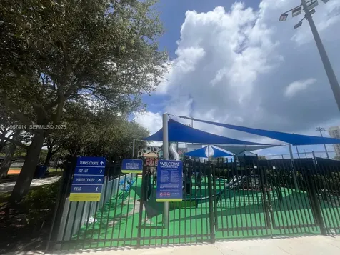 7207 Bay Drive Miami Beach FL 33141