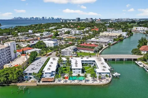 7207 Bay Drive Miami Beach FL 33141