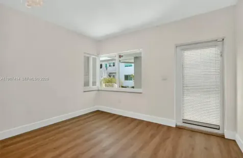7207 Bay Drive Miami Beach FL 33141