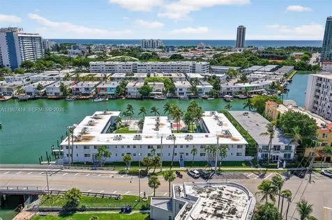 7207 Bay Drive Miami Beach FL 33141