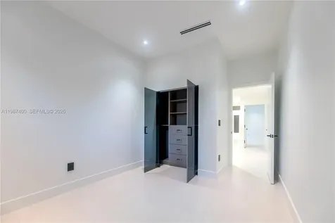 6650 SW 94th Avenue Miami FL 33173