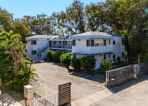 648 NE 80th Street Miami FL 33138
