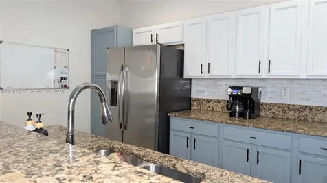 17038 SW 95th Terrace Miami FL 33196