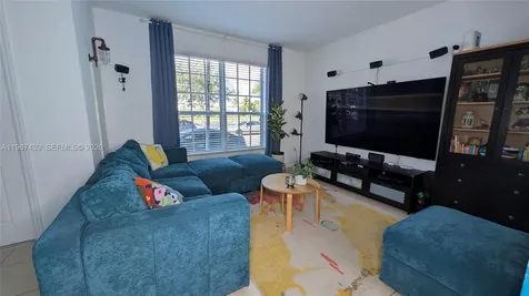 17038 SW 95th Terrace Miami FL 33196