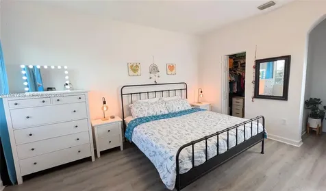 17038 SW 95th Terrace Miami FL 33196