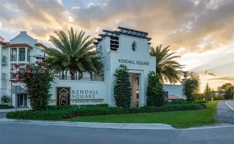 17038 SW 95th Terrace Miami FL 33196