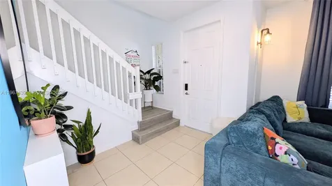 17038 SW 95th Terrace Miami FL 33196