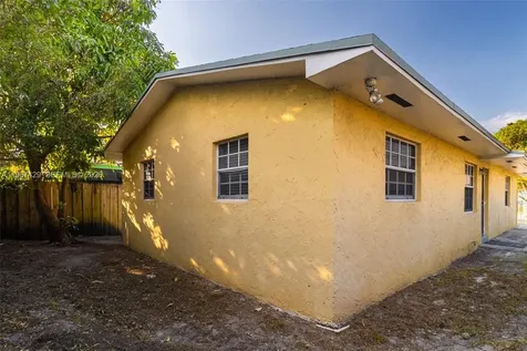 1518 NW 65th Street Miami FL 33147