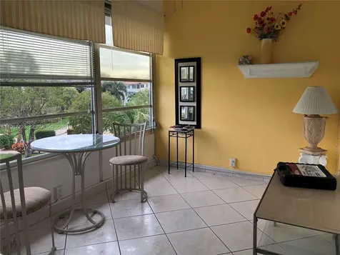 4806 NW 36th Street Lauderdale Lakes FL 33319