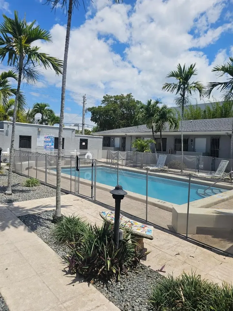 3475 SW 1st Avenue Miami FL 33145
