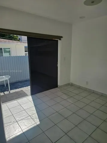 3475 SW 1st Avenue Miami FL 33145