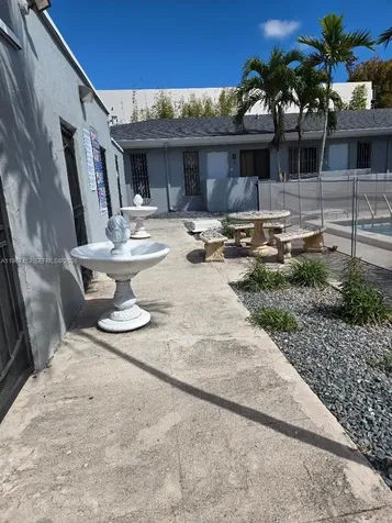 3475 SW 1st Avenue Miami FL 33145