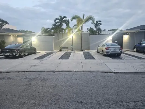 3475 SW 1st Avenue Miami FL 33145