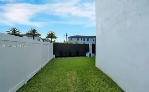 20366 NW 4th Path Miami Gardens FL 33169