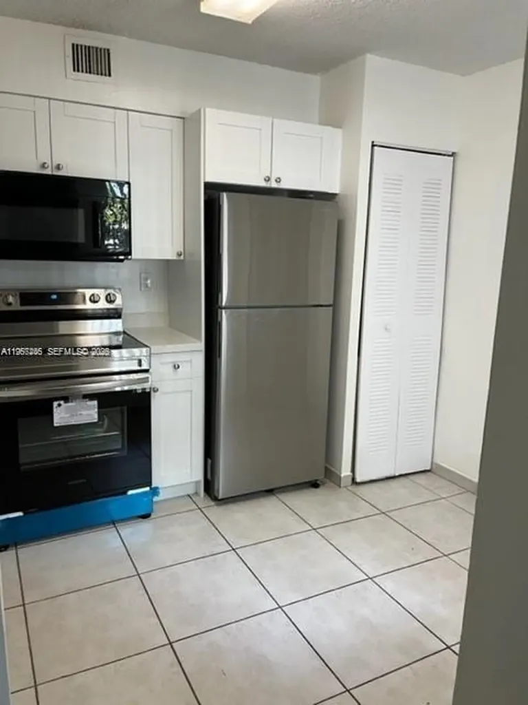 14020 SW 90th Terrace Miami FL 33186