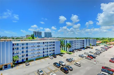 301 NE 14th Avenue Hallandale Beach FL 33009