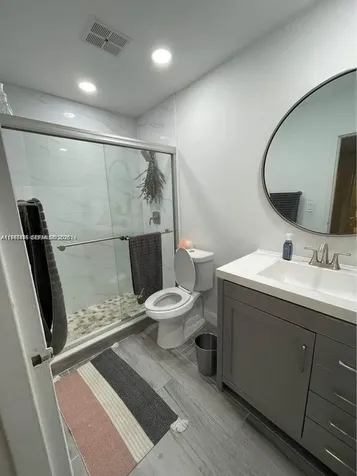 5221 Geneva Way Doral FL 33166