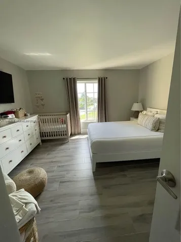5221 Geneva Way Doral FL 33166
