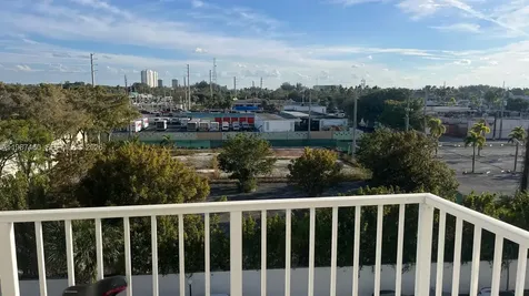 16465 NE 22nd Avenue Sunny Isles Beach FL 33160