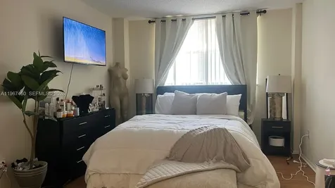 16465 NE 22nd Avenue Sunny Isles Beach FL 33160